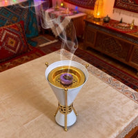 Brûleur à bakhour diabolo — métal noir et laiton ajouré